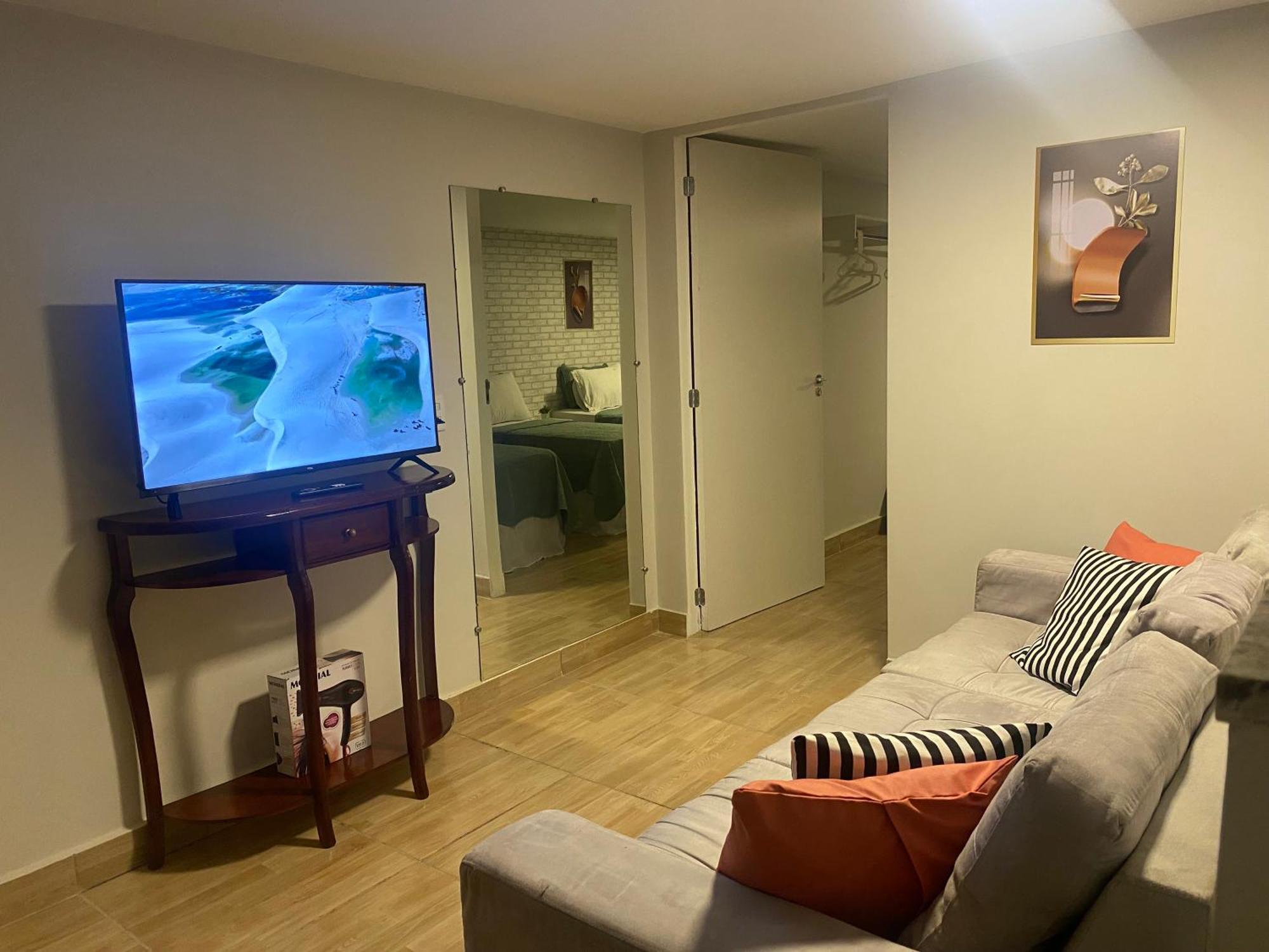 Apartamento Terreo De 1 *